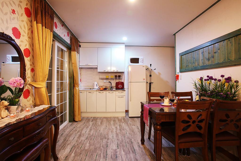 Muju Iris Pension Exterior foto